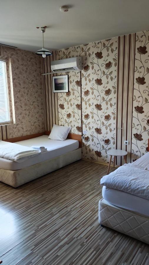 Pleven Rooms 外观 照片