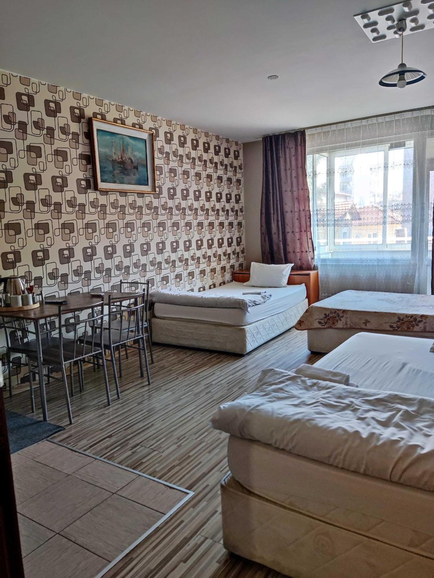 Pleven Rooms 外观 照片